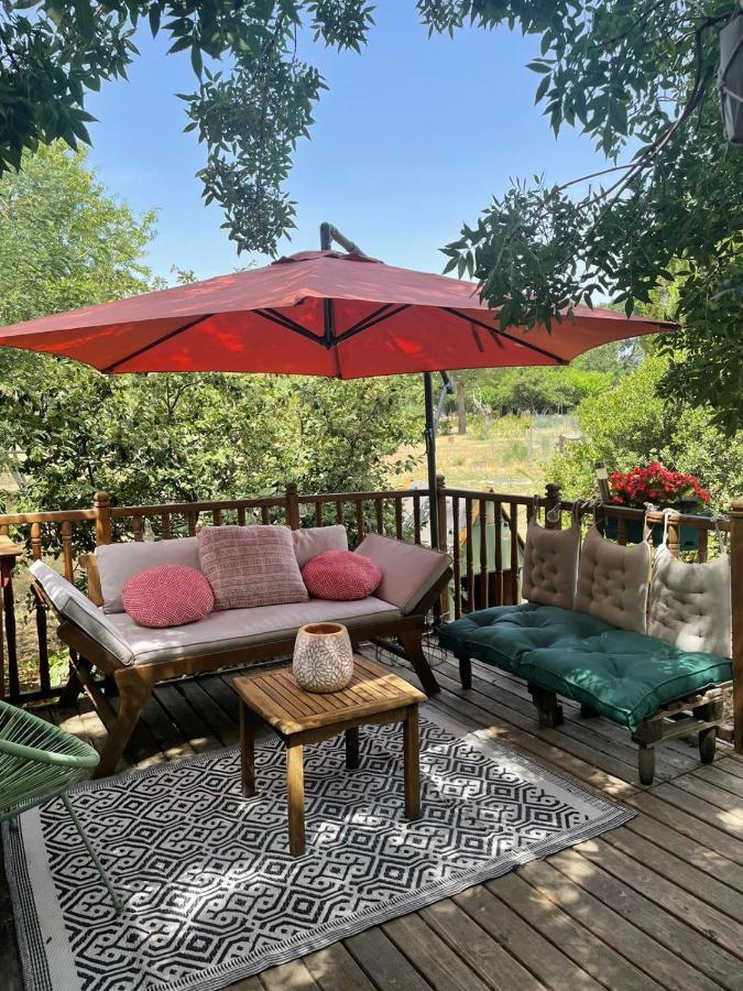 Roulotte En Bois Sud France Guest House Le Soler Екстериор снимка